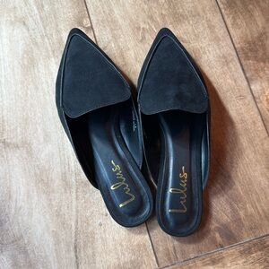 Lulus black pointed toe flats; size 7.5